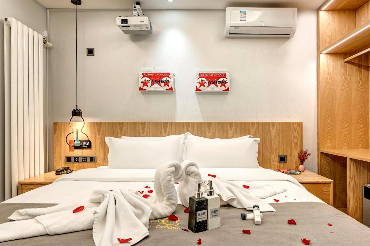 Happy Dragon City Culture Hotel -In The City Center With Ticket Service&Food Recommendation,Near Tian'Anmen Forbidden City,Wangfujing Walking Street,Easy To Get Any Tour Sights In Peking Exteriér fotografie